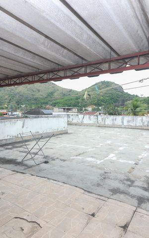 Casa à venda com 600m², 5 quartos e 3 vagas Casa à venda com 600m², 5 quartos e 3 vagasÁrea externa