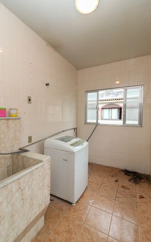 Casa à venda com 600m², 5 quartos e 3 vagas Casa à venda com 600m², 5 quartos e 3 vagasCasa 2 - Área de Serviço