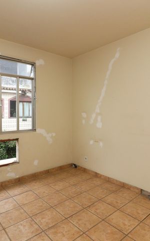 Casa à venda com 600m², 5 quartos e 3 vagas Casa à venda com 600m², 5 quartos e 3 vagasCasa 2 - Quarto 1