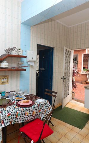 Casa à venda com 600m², 5 quartos e 3 vagas Casa à venda com 600m², 5 quartos e 3 vagasCasa 1 - Cozinha