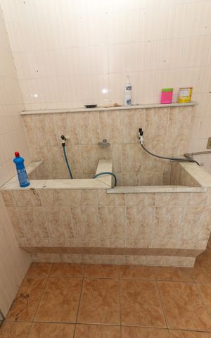 Casa à venda com 600m², 5 quartos e 3 vagas Casa à venda com 600m², 5 quartos e 3 vagasCasa 2 - Área de Serviço