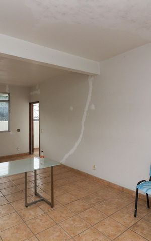 Casa à venda com 600m², 5 quartos e 3 vagas Casa à venda com 600m², 5 quartos e 3 vagasCasa 2 - Sala