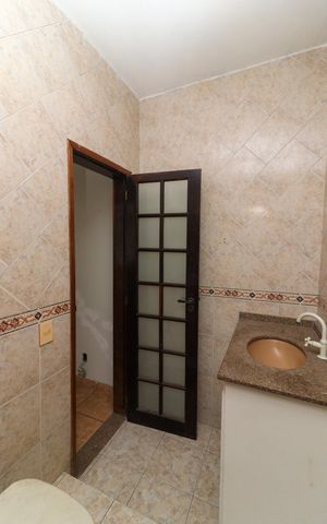 Casa à venda com 600m², 5 quartos e 3 vagas Casa à venda com 600m², 5 quartos e 3 vagasCasa 2 - Banheiro Suíte