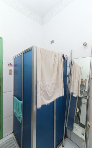 Casa à venda com 600m², 5 quartos e 3 vagas Casa à venda com 600m², 5 quartos e 3 vagasCasa 1 - Banheiro