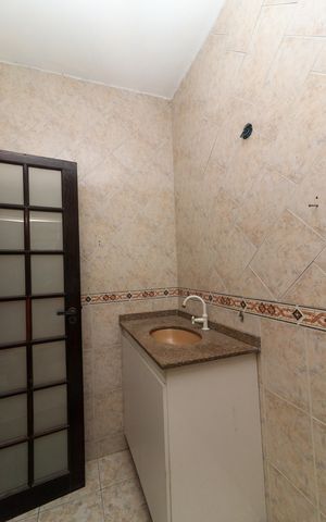 Casa à venda com 600m², 5 quartos e 3 vagas Casa à venda com 600m², 5 quartos e 3 vagasCasa 2 - Banheiro Suíte