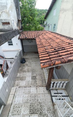 Casa à venda com 600m², 5 quartos e 3 vagas Casa à venda com 600m², 5 quartos e 3 vagasVista da Área externa