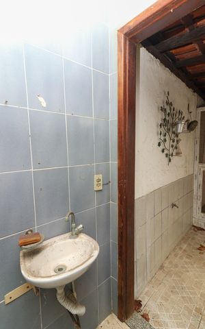 Casa à venda com 600m², 5 quartos e 3 vagas Casa à venda com 600m², 5 quartos e 3 vagasCasa 2 - Banheiro de Serviço 2