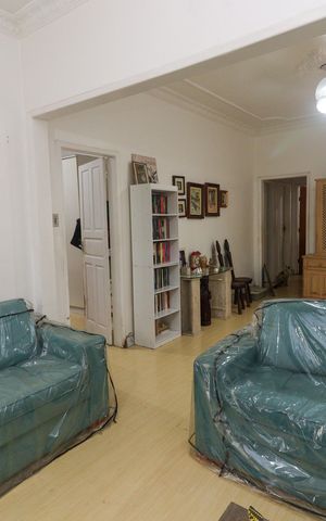 Casa à venda com 600m², 5 quartos e 3 vagas Casa à venda com 600m², 5 quartos e 3 vagasCasa 1 - Sala