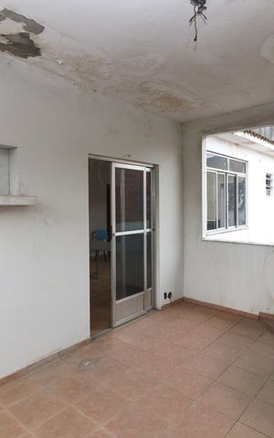 Casa à venda com 600m², 5 quartos e 3 vagas Casa à venda com 600m², 5 quartos e 3 vagasÁrea externa