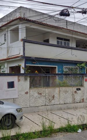 Casa à venda com 600m², 5 quartos e 3 vagas Casa à venda com 600m², 5 quartos e 3 vagasFachada
