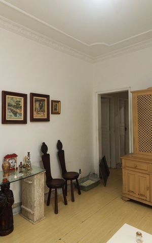 Casa à venda com 600m², 5 quartos e 3 vagas Casa à venda com 600m², 5 quartos e 3 vagasCasa 1 - Sala