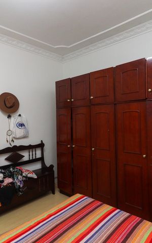 Casa à venda com 600m², 5 quartos e 3 vagas Casa à venda com 600m², 5 quartos e 3 vagasCasa 1 - Quarto 1