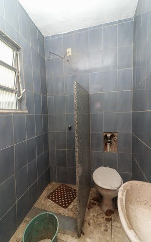 Casa à venda com 600m², 5 quartos e 3 vagas Casa à venda com 600m², 5 quartos e 3 vagasCasa 2 - Banheiro de Serviço 2