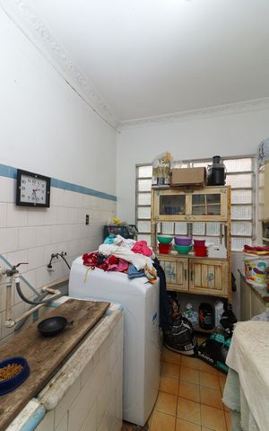Casa à venda com 600m², 5 quartos e 3 vagas Casa à venda com 600m², 5 quartos e 3 vagasCasa 1 - Área de Serviço