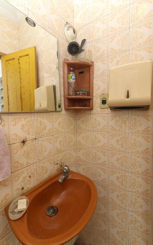 Casa à venda com 600m², 5 quartos e 3 vagas Casa à venda com 600m², 5 quartos e 3 vagasCasa 1 - Banheiro 2