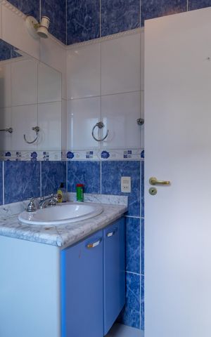 Casa de condomínio para alugar com 292m², 4 quartos e 6 vagas Casa de condomínio para alugar com 292m², 4 quartos e 6 vagasBanheiro da Suíte/Escritório
