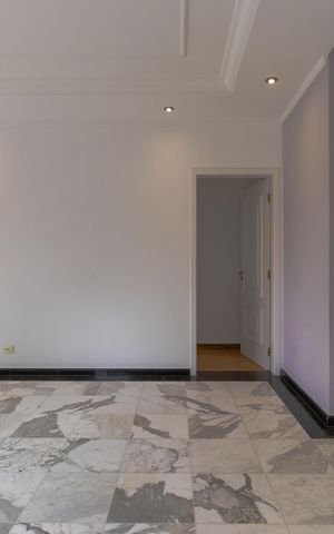 Casa de condomínio para alugar com 292m², 4 quartos e 6 vagas Casa de condomínio para alugar com 292m², 4 quartos e 6 vagasSala