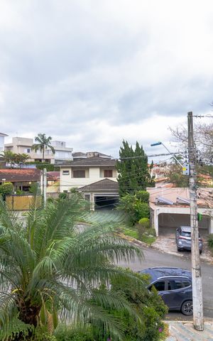 Casa de condomínio para alugar com 292m², 4 quartos e 6 vagas Casa de condomínio para alugar com 292m², 4 quartos e 6 vagasVista da varanda da Sala