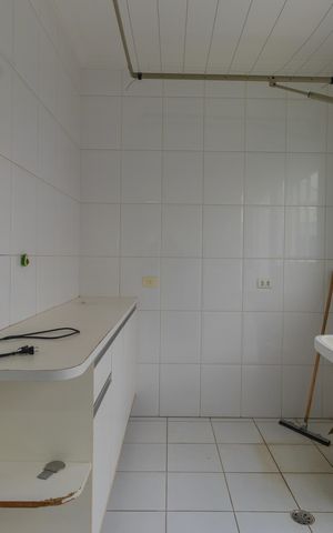 Casa de condomínio para alugar com 292m², 4 quartos e 6 vagas Casa de condomínio para alugar com 292m², 4 quartos e 6 vagasÁrea de Serviço