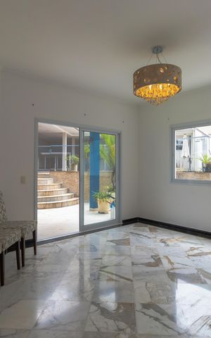 Casa de condomínio para alugar com 292m², 4 quartos e 6 vagas Casa de condomínio para alugar com 292m², 4 quartos e 6 vagasSala 3