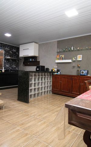 Casa à venda com 70m², 3 quartos e 2 vagas Casa à venda com 70m², 3 quartos e 2 vagasSala