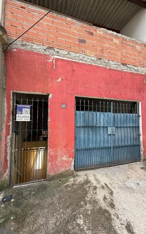 Casa para alugar com 90m², 2 quartos e sem vaga Casa para alugar com 90m², 2 quartos e sem vagaFachada
