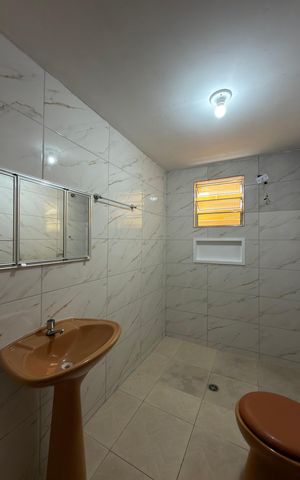 Casa para alugar com 90m², 2 quartos e sem vaga Casa para alugar com 90m², 2 quartos e sem vagaBanheiro Social