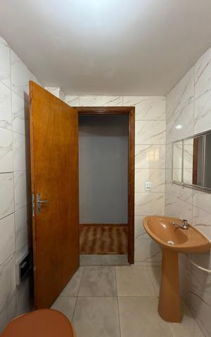 Casa para alugar com 90m², 2 quartos e sem vaga Casa para alugar com 90m², 2 quartos e sem vagaBanheiro Social