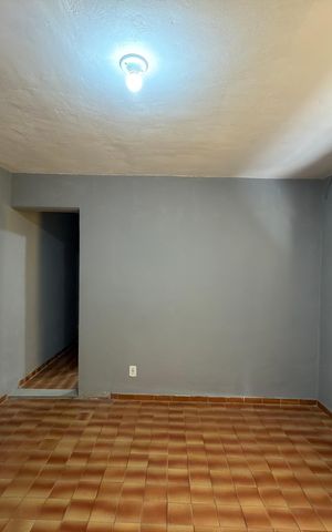 Casa para alugar com 90m², 2 quartos e sem vaga Casa para alugar com 90m², 2 quartos e sem vagaSala