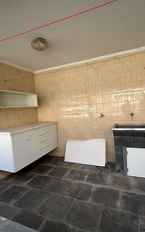 Casa de condomínio para alugar com 450m², 3 quartos e 3 vagas