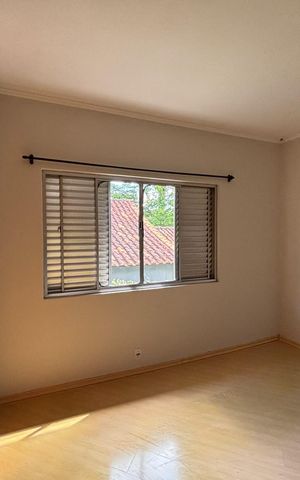 Casa de condomínio para alugar com 450m², 3 quartos e 3 vagas