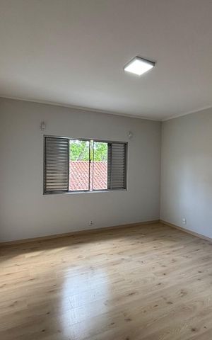 Casa de condomínio para alugar com 450m², 3 quartos e 3 vagas