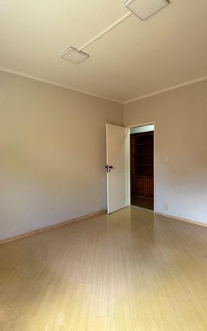 Casa de condomínio para alugar com 450m², 3 quartos e 3 vagas