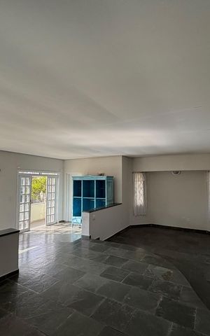 Casa de condomínio para alugar com 450m², 3 quartos e 3 vagas