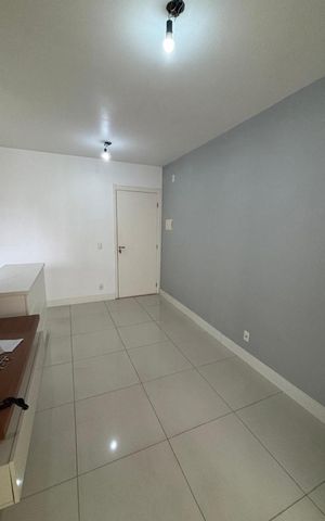 Apartamento à venda com 49m², 2 quartos e 1 vaga Apartamento à venda com 49m², 2 quartos e 1 vagaSala
