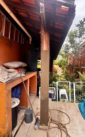 Casa de condomínio à venda com 540m², 5 quartos e 3 vagas Casa de condomínio à venda com 540m², 5 quartos e 3 vagasFundos