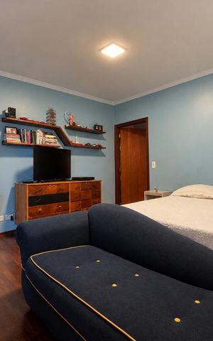 Casa de condomínio à venda com 540m², 5 quartos e 3 vagas Casa de condomínio à venda com 540m², 5 quartos e 3 vagasSuíte 2