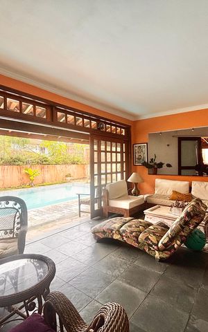 Casa de condomínio à venda com 540m², 5 quartos e 3 vagas Casa de condomínio à venda com 540m², 5 quartos e 3 vagasÁrea gourmet