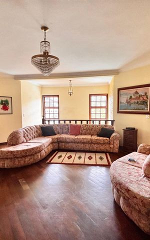 Casa de condomínio à venda com 540m², 5 quartos e 3 vagas Casa de condomínio à venda com 540m², 5 quartos e 3 vagasSala