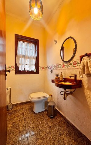 Casa de condomínio à venda com 540m², 5 quartos e 3 vagas Casa de condomínio à venda com 540m², 5 quartos e 3 vagasLavabo