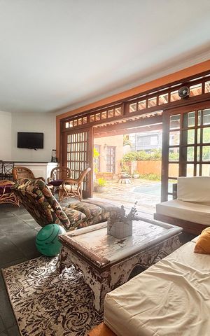 Casa de condomínio à venda com 540m², 5 quartos e 3 vagas Casa de condomínio à venda com 540m², 5 quartos e 3 vagasÁrea gourmet