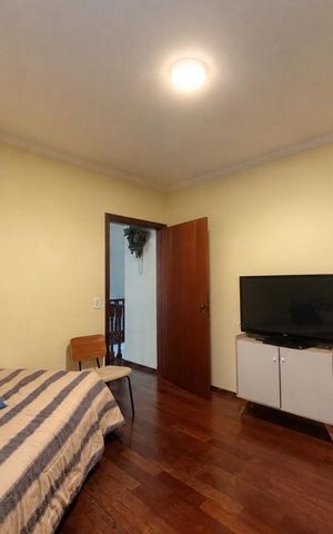 Casa de condomínio à venda com 540m², 5 quartos e 3 vagas Casa de condomínio à venda com 540m², 5 quartos e 3 vagasSuíte 1