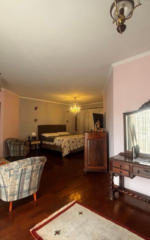 Casa de condomínio à venda com 540m², 5 quartos e 3 vagas Casa de condomínio à venda com 540m², 5 quartos e 3 vagasSuíte 4
