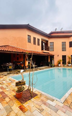 Casa de condomínio à venda com 540m², 5 quartos e 3 vagas Casa de condomínio à venda com 540m², 5 quartos e 3 vagasPiscina