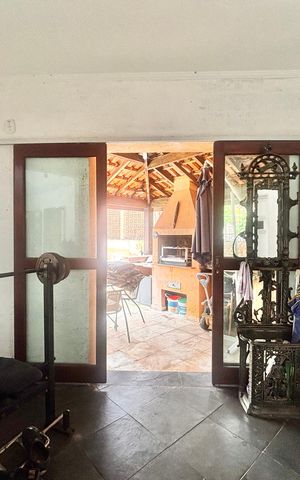 Casa de condomínio à venda com 540m², 5 quartos e 3 vagas Casa de condomínio à venda com 540m², 5 quartos e 3 vagasÁrea sauna