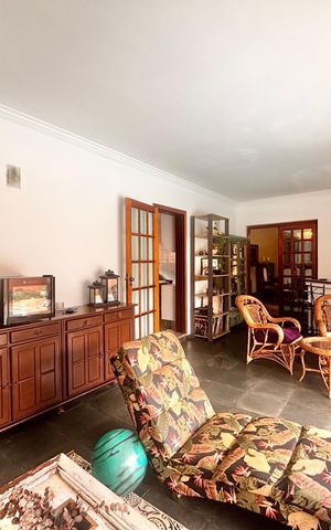 Casa de condomínio à venda com 540m², 5 quartos e 3 vagas Casa de condomínio à venda com 540m², 5 quartos e 3 vagasÁrea gourmet