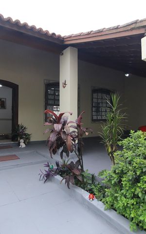 Casa para alugar com 545m², 3 quartos e 3 vagasFrente