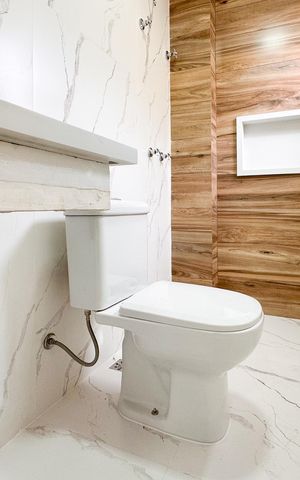 Apartamento à venda com 73m², 2 quartos e 2 vagas Apartamento à venda com 73m², 2 quartos e 2 vagasBanheiro da Suíte 2