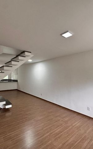 Casa de condomínio para alugar com 180m², 3 quartos e 1 vaga Casa de condomínio para alugar com 180m², 3 quartos e 1 vagaSala
