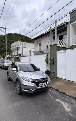 Casa de condomínio para alugar com 180m², 3 quartos e 1 vaga Casa de condomínio para alugar com 180m², 3 quartos e 1 vagaFachada